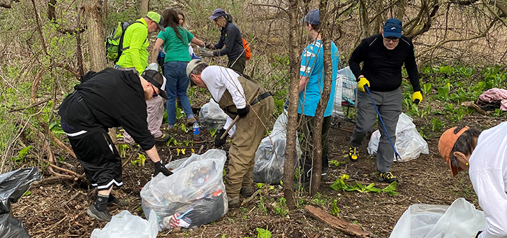 Earth Day Cleanup Volunteers Collected 4,080 Pounds Of Trash